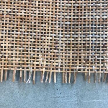 Square - Rattan flet i metermål Bredde 45-60 cm - mørk natur